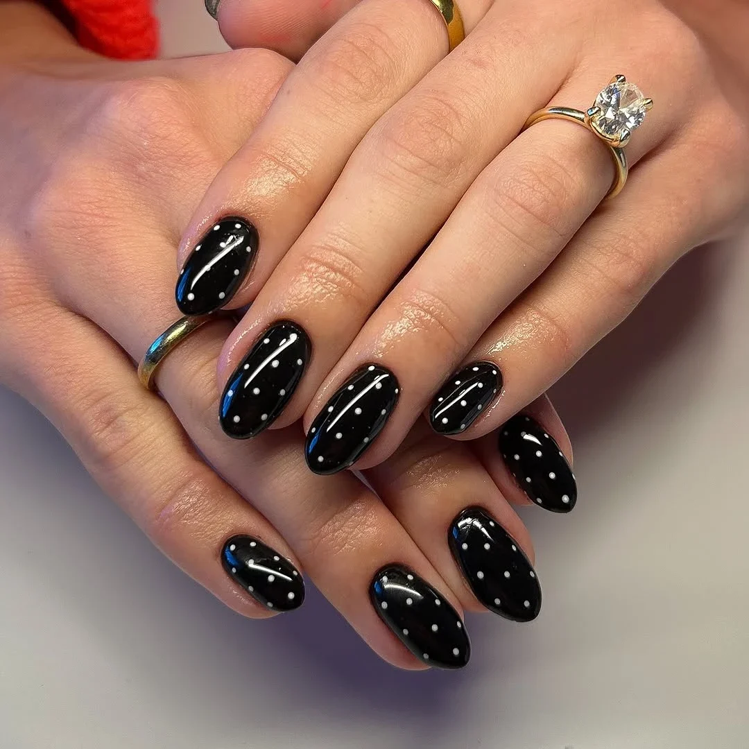 12 Polka Dot Nail Designs for Short Nails That Are Super Cute and Easy 11 Black Polka Dot Nails