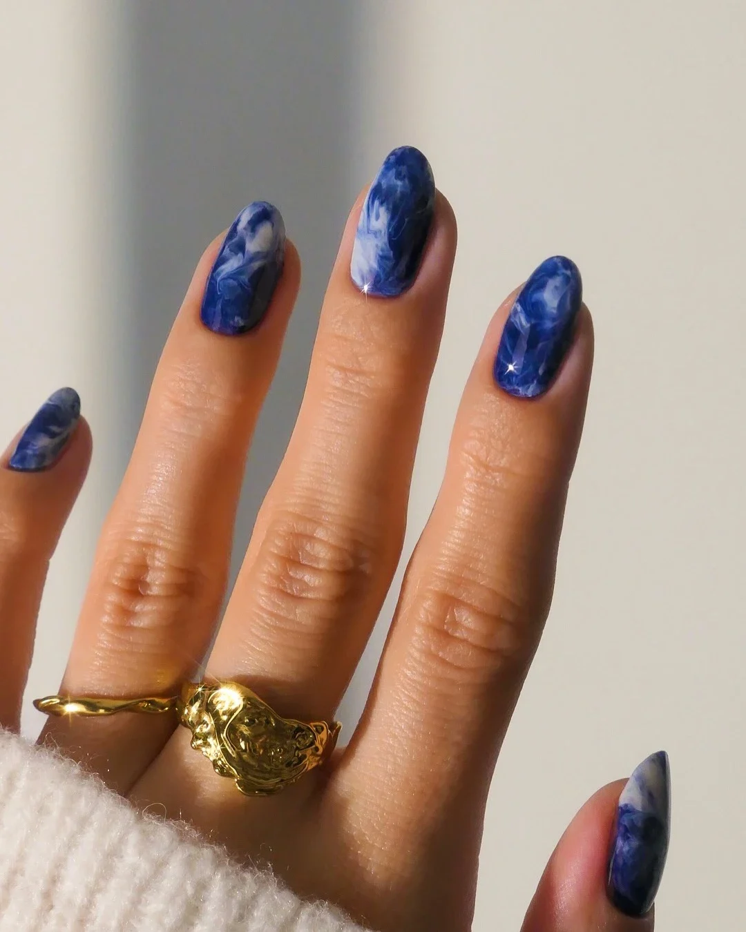 14+ Classy and Chic Blue Nails Ideas to Copy This Year 5 Blue Marble Nails